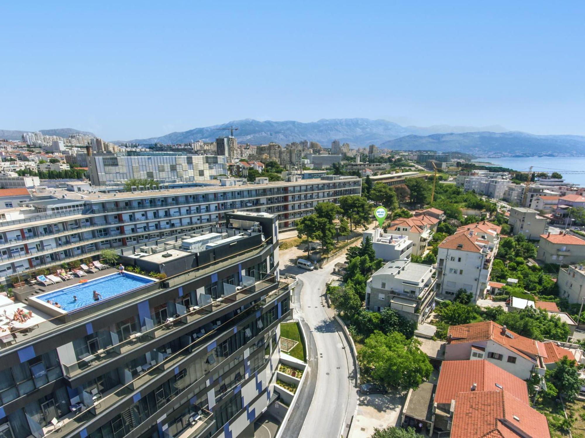 Apartma With Terrace And Free Parking - Nearby Split