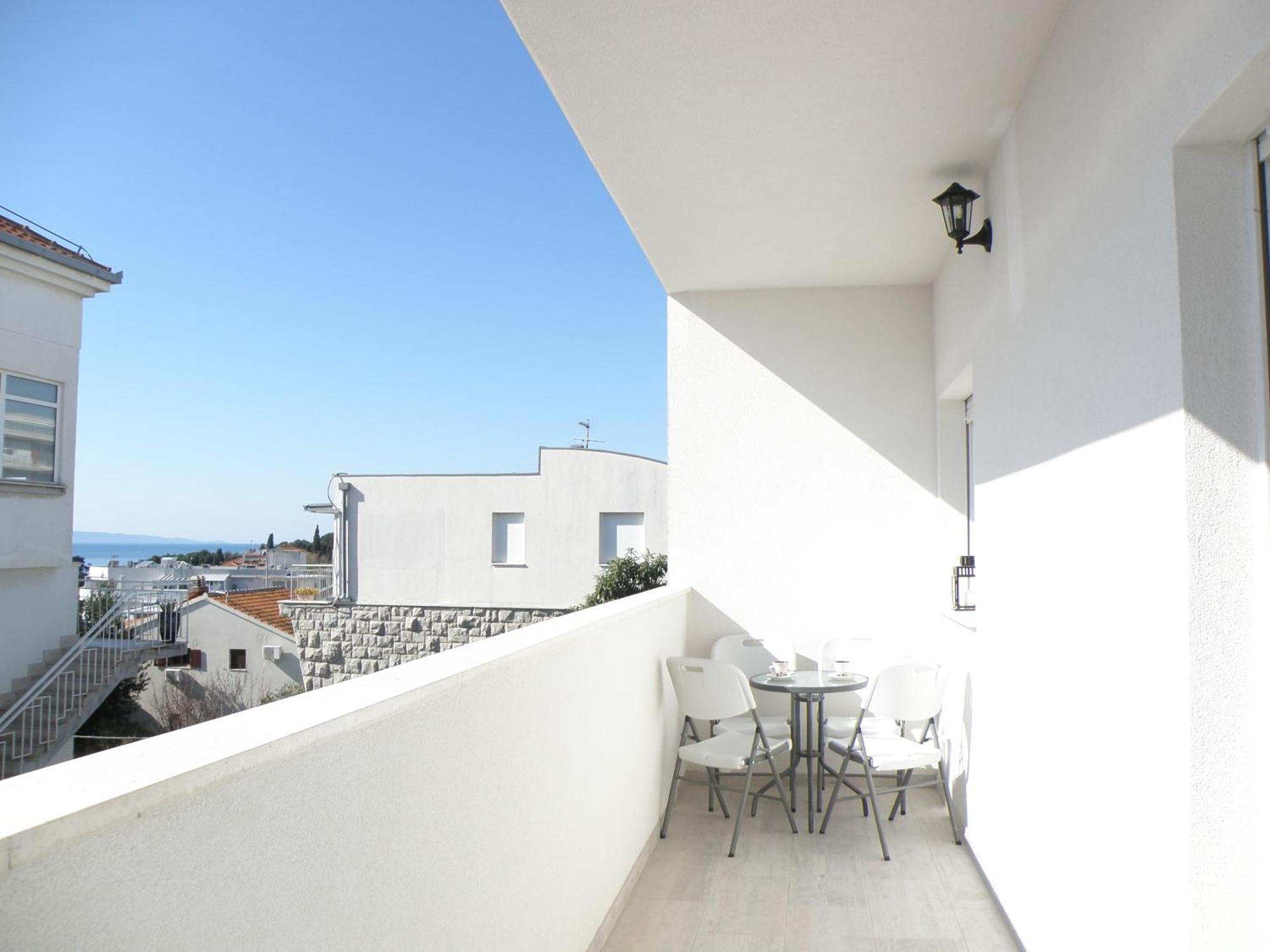 Apartma With Terrace And Free Parking - Nearby