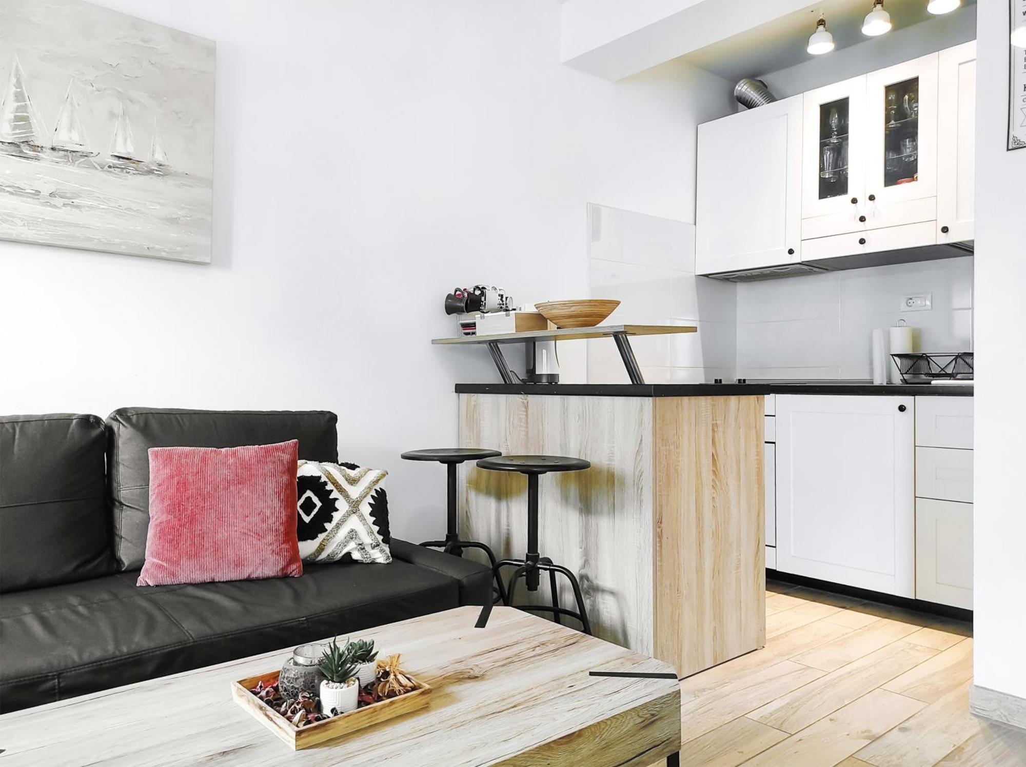 With Terrace And Free Parking - Nearby Apartma Split